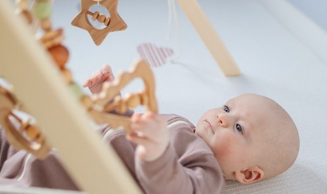 Motricité libre : quels jouets favoriser ?