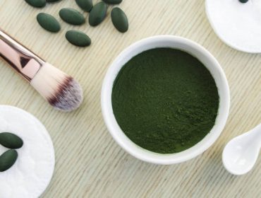 Comment utiliser la spiruline en poudre pour les cheveux ?