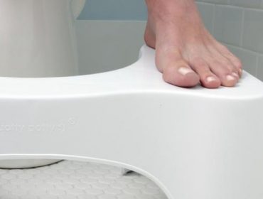 Pourquoi surélever les jambes aux toilettes ?