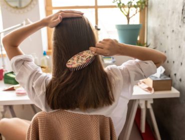 Peigne ou brosse pour cheveux, que choisir ?